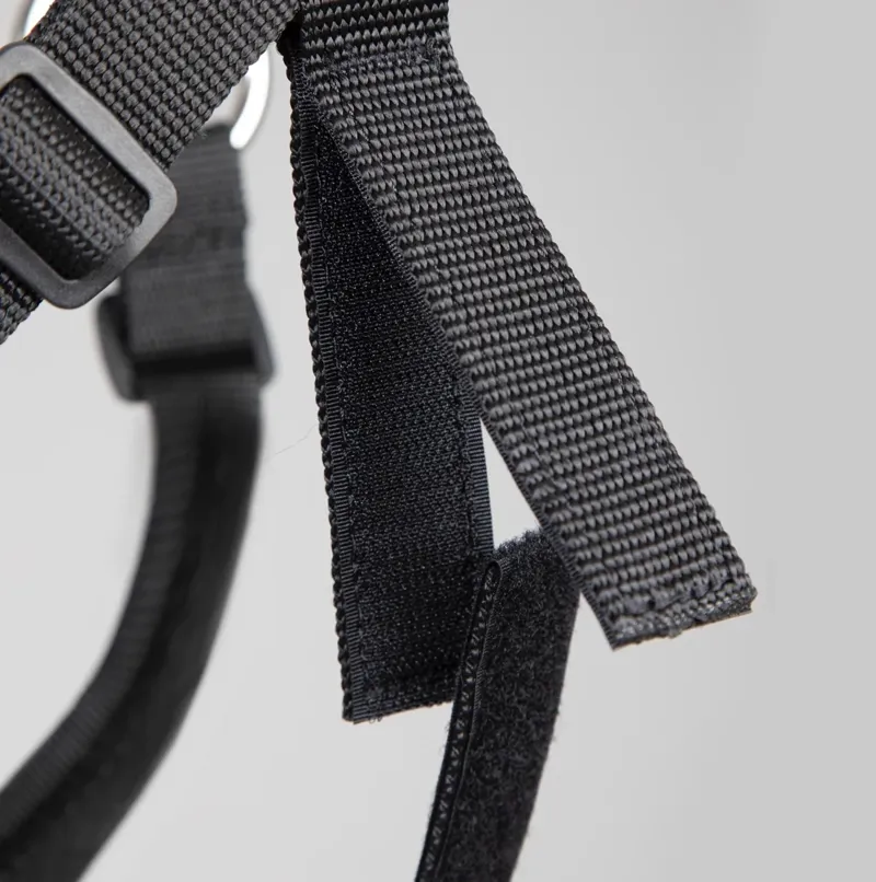 Shires - FreeGraze Comfort Grazing Muzzle BLACK-2