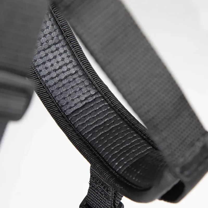 Shires - FreeGraze Comfort Grazing Muzzle BLACK-3