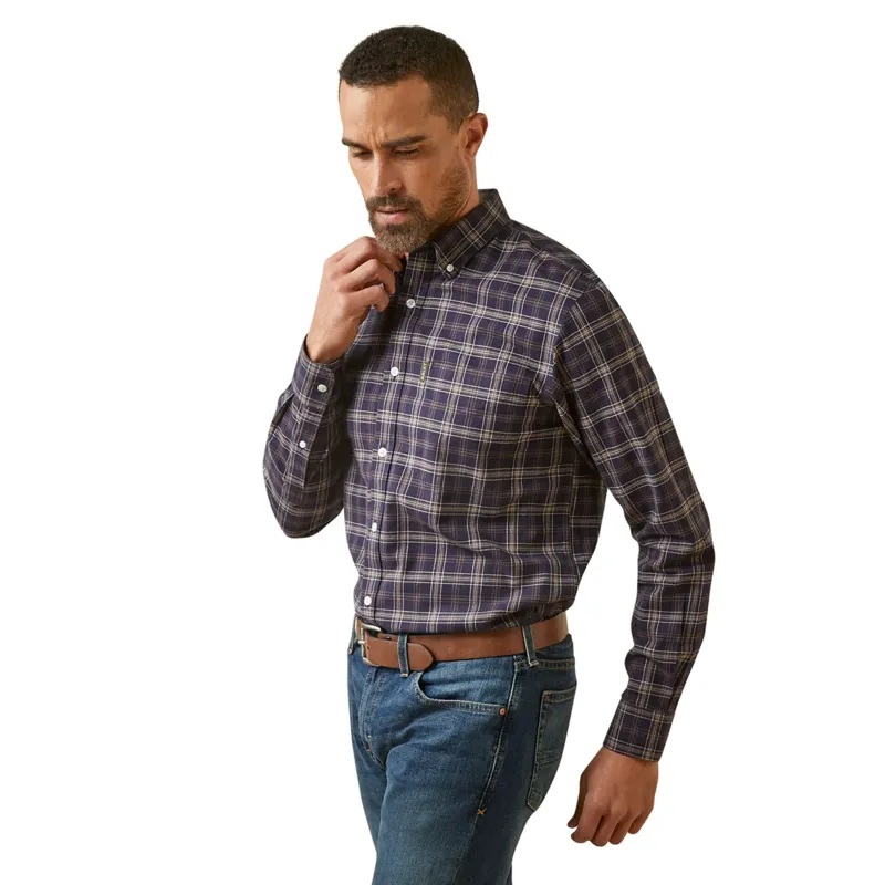 Ariat - Men's Clement Long Sleeve Shirt  Navy Plaid